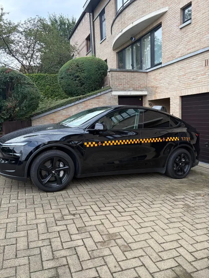 Confort Tesla — Taxi à Bruxelles
